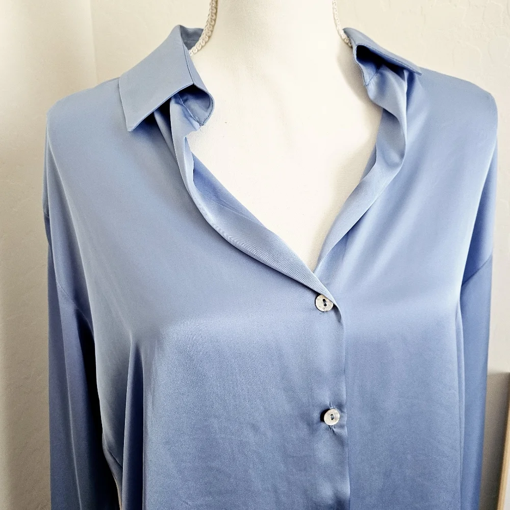 🆕️Zara Satin Sky Blue Button-Up Blouse SZ Large - Picture 4 of 12